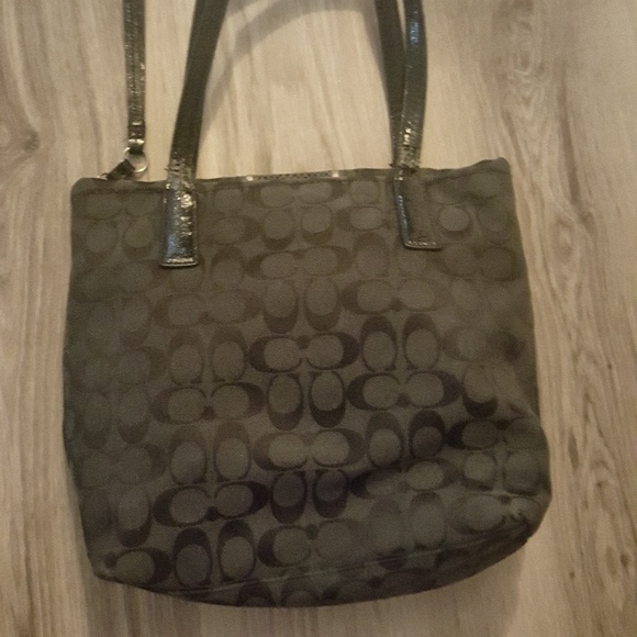 SPECIAL!  Authentic Coach handbag - Picture 3 of 5